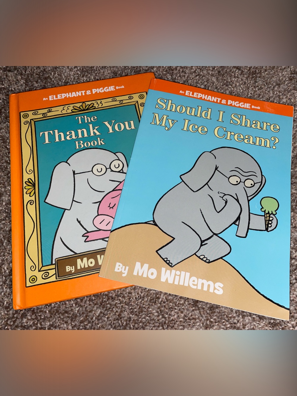 Scholastic Elephant & Piggie Book Duo - Blue & Orange Covers